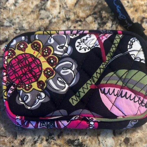 Vera Bradley Black and Green Quilted Pouch - Picture 2 of 4